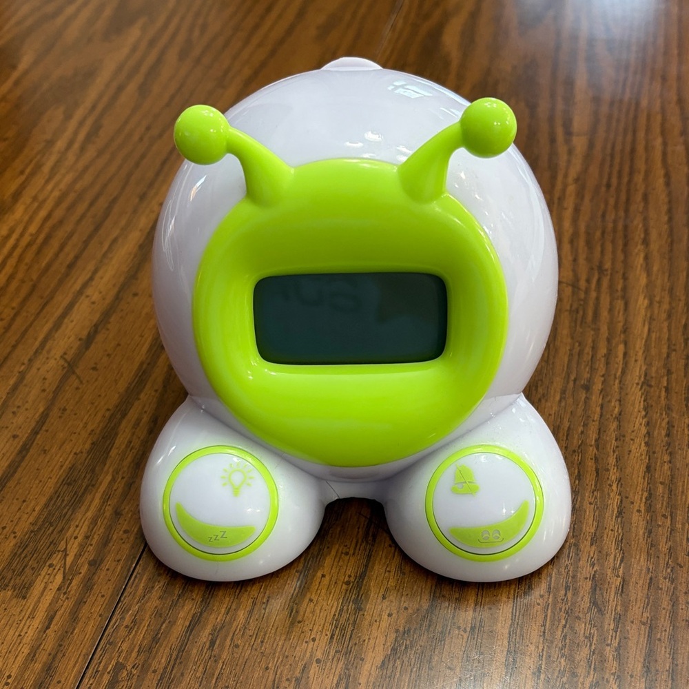 Green and White Kids Alarm Clock Toy - Mirari